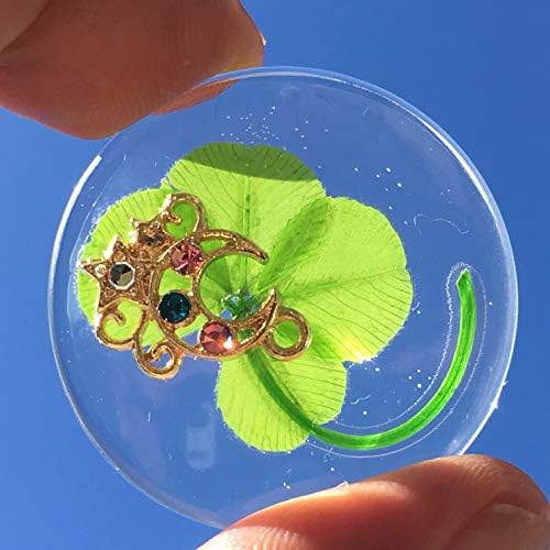 Real Four Leaf Clover Good Luck Pocket Token with Metal Ornament