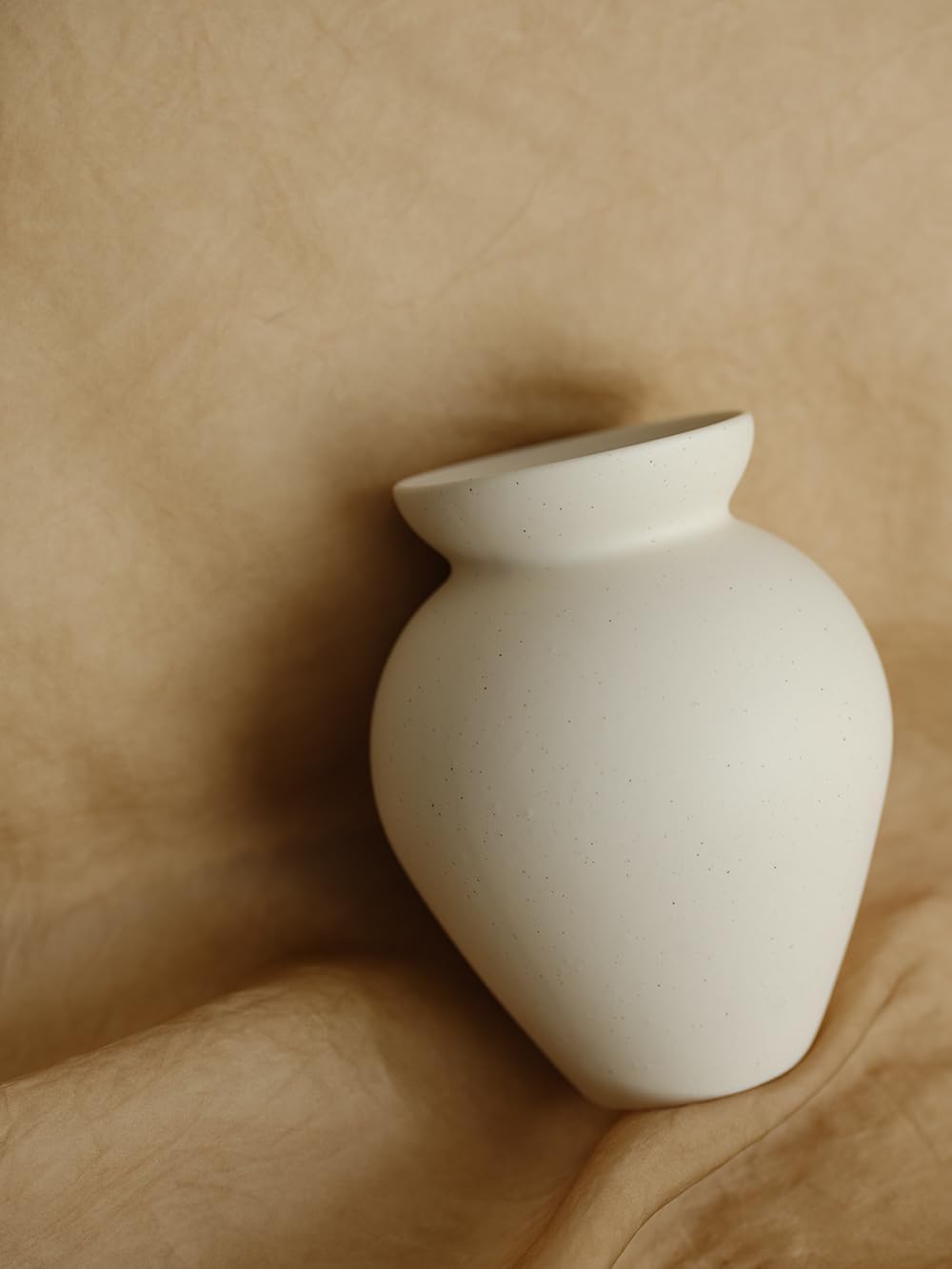 Retro Flower Vase in Coffee Tea Glaze