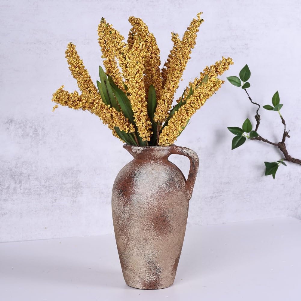 Rustic Farmhouse Vase with Vintage Terracotta Design