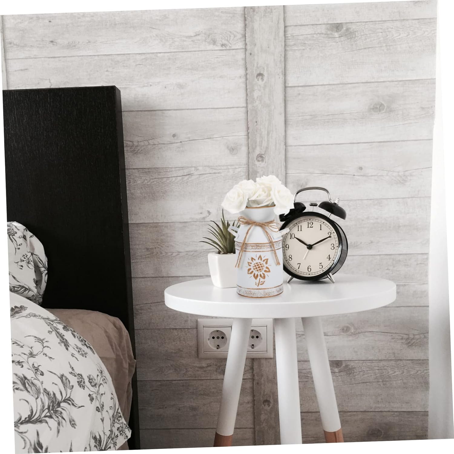 Retro Metal Flower Bucket Vase for Home and Garden