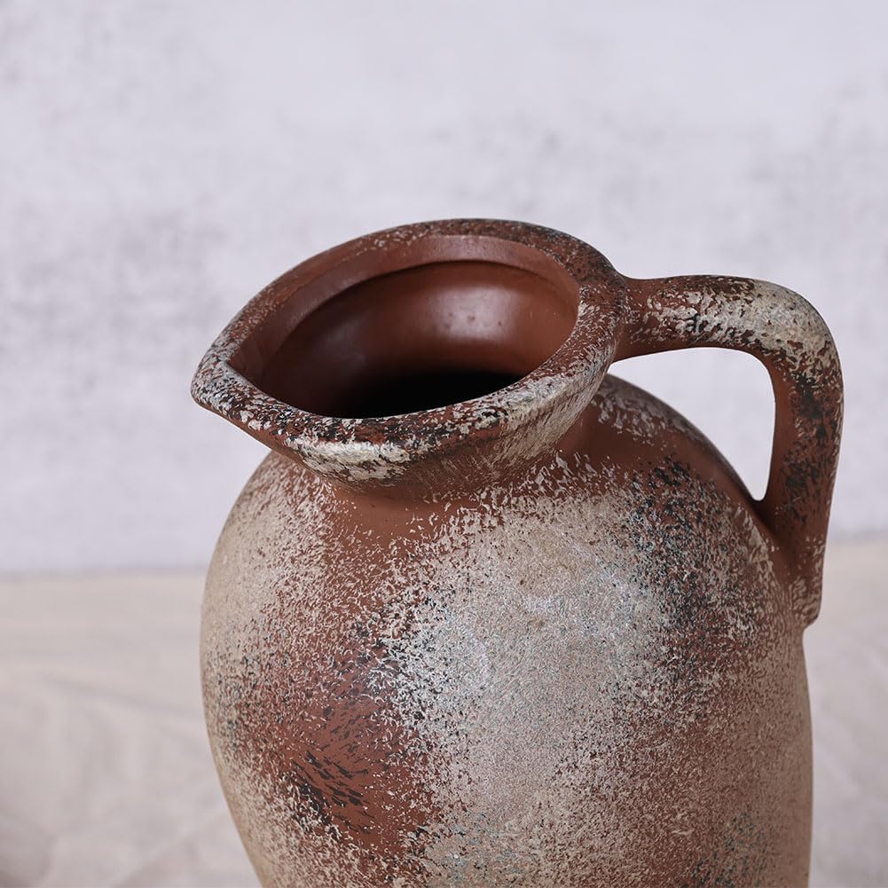 Rustic Farmhouse Vase with Vintage Terracotta Design
