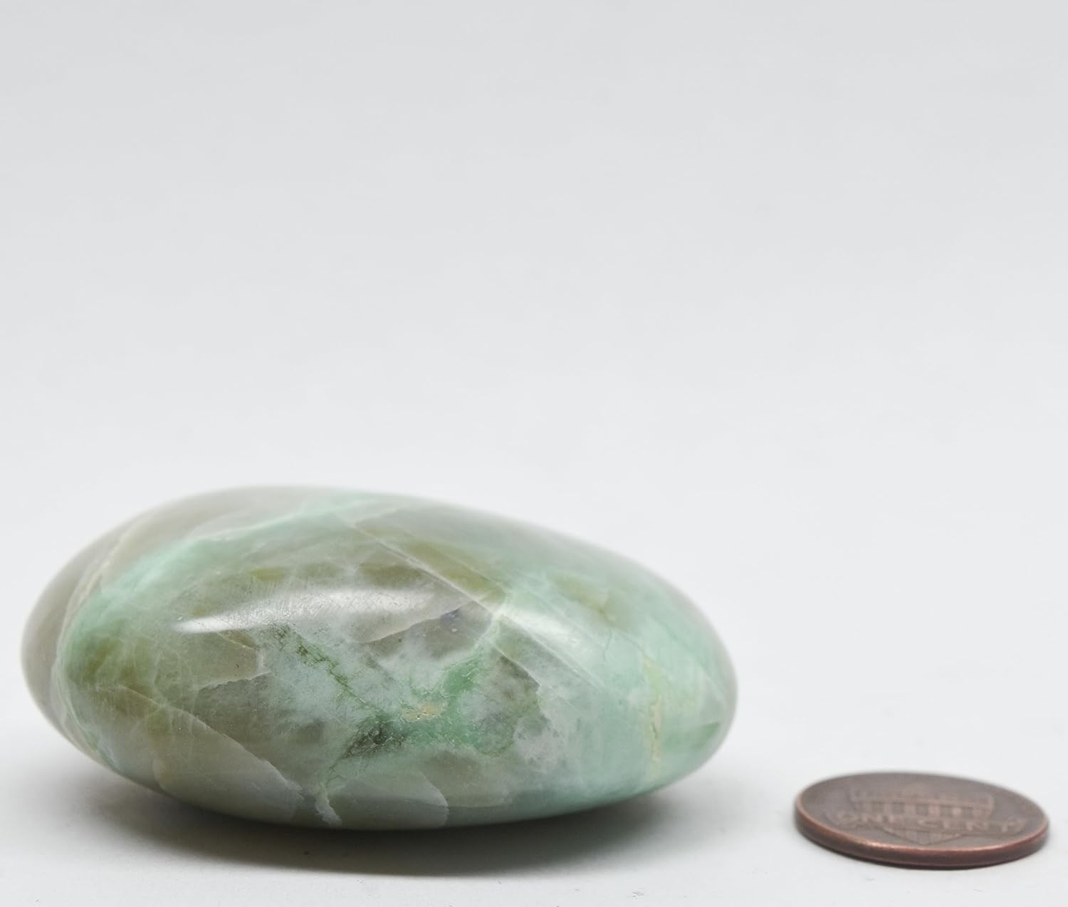 21 Inch Garnierite Pebble Natural UV Reactive Crystal for Indoor Fountain