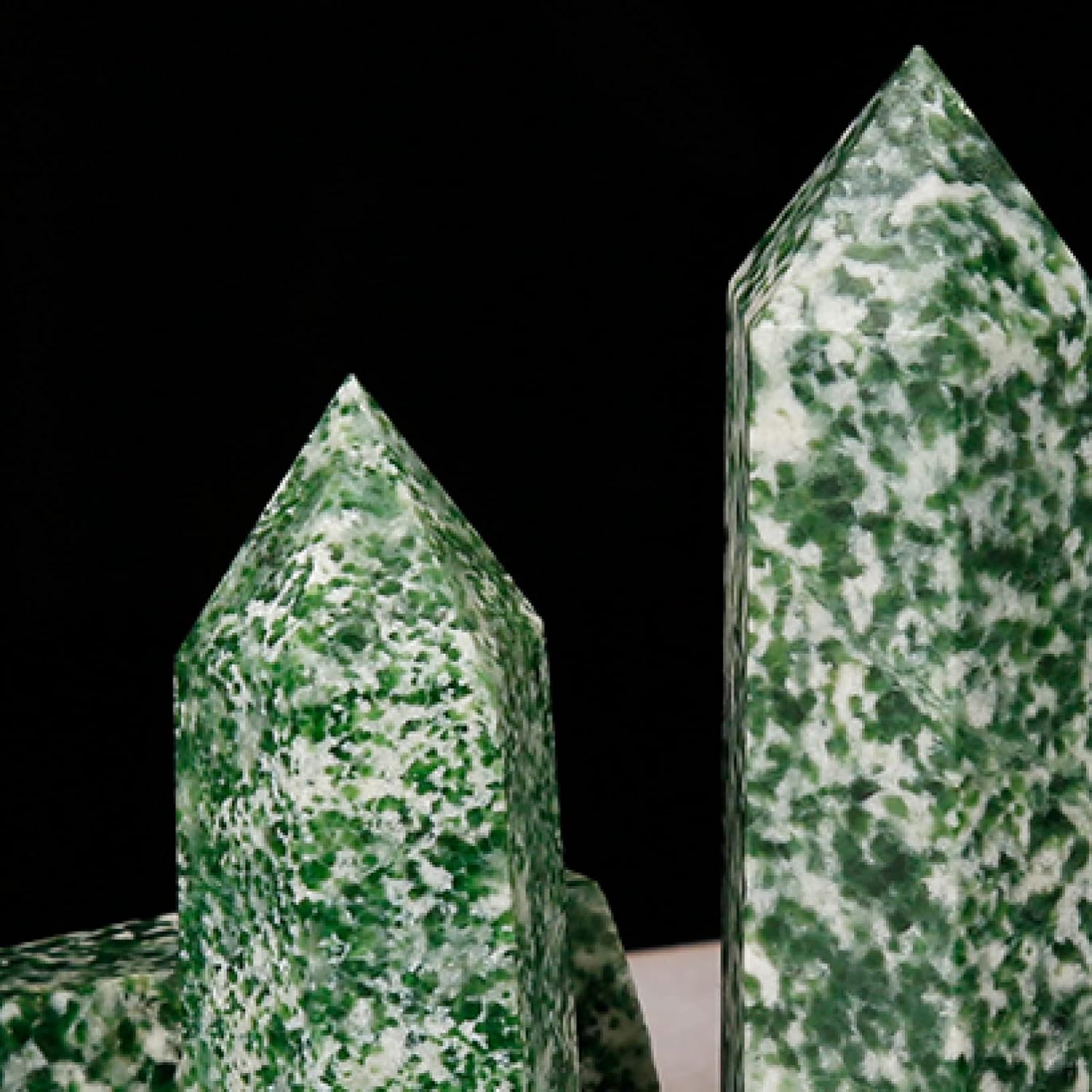 ERNZI Natural Green Spotted Stone Hexagon Tower Ornament