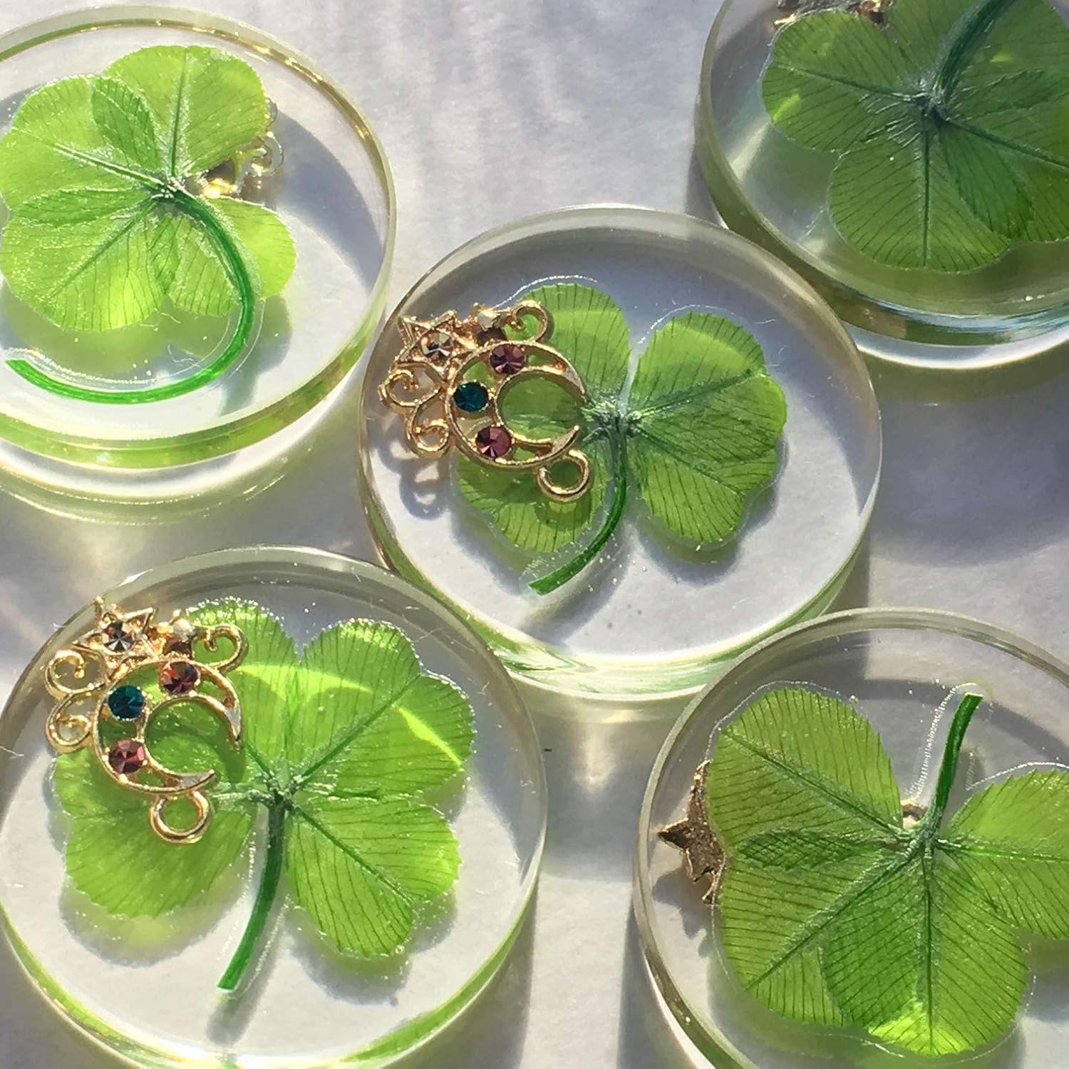 Real Four Leaf Clover Good Luck Pocket Token with Metal Ornament