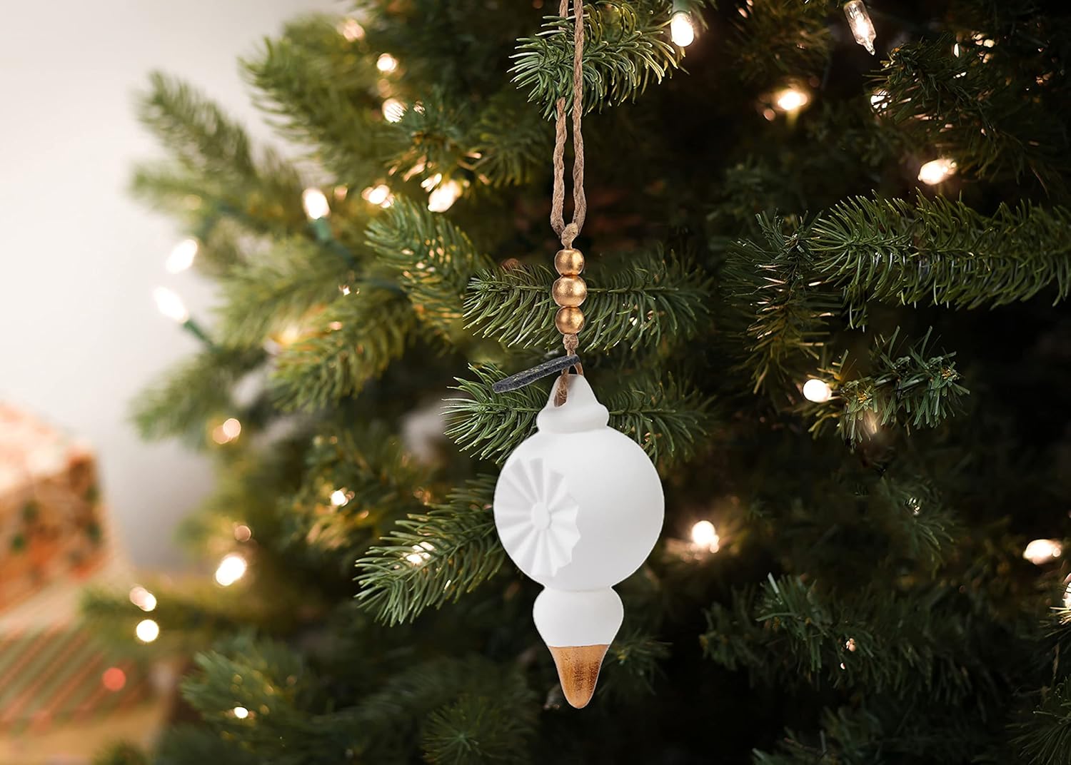 DEMDACO Finial Gold and White Fragrance Diffuser Ornament Set of 2