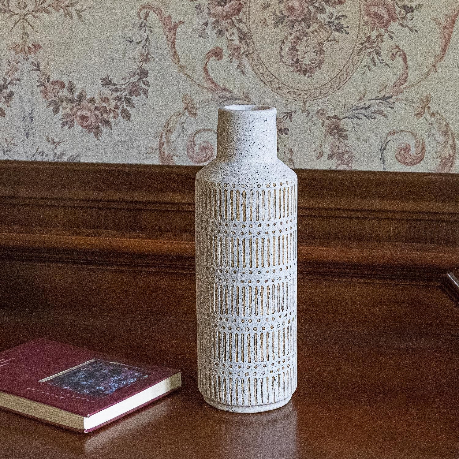 LIZOFER Rustic Ceramic Vase 1102 Inch Antique White